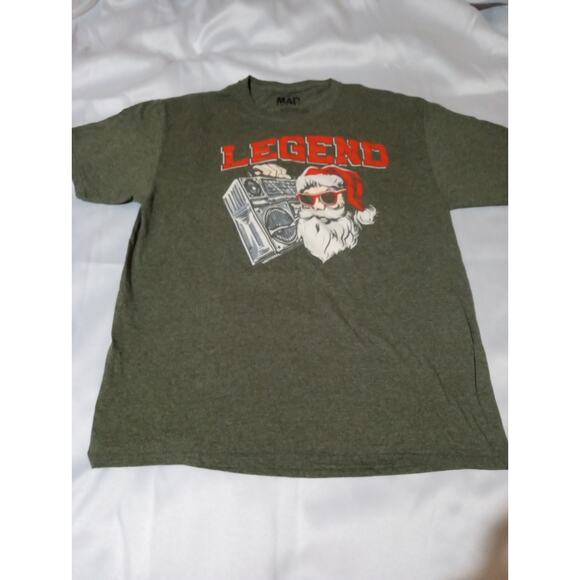 Mad Engine Legend Santa Holding A Boom Box Graphic Tee Size Large Gray - Picture 2 of 8